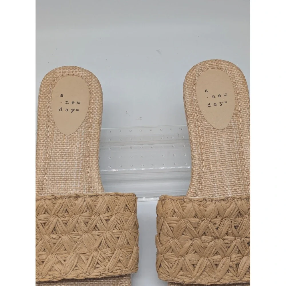 A New Day Ariella Slide Sandals Tan Woven Raffia Women's 6.5 NWT Memory Foam